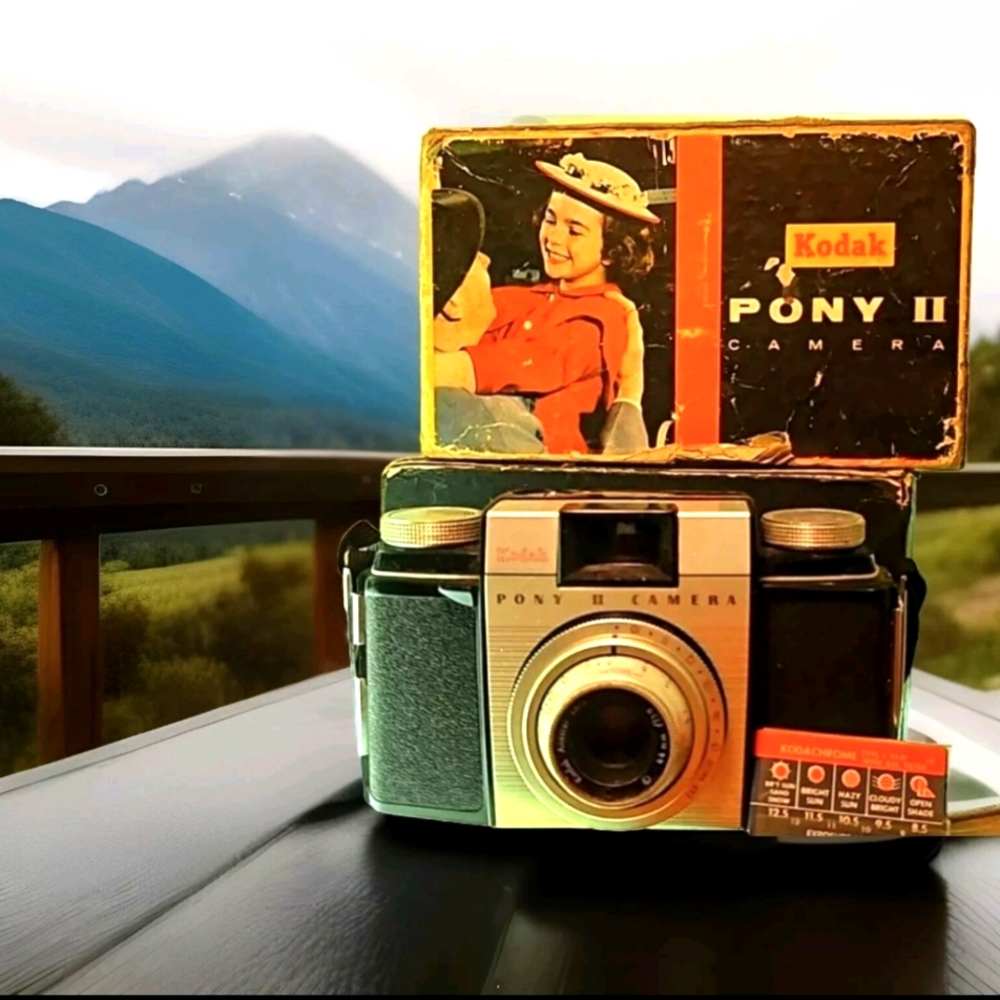 Vintage Kodak Pony 2 ~  Untested, Good Shape. Comes With ORIGINAL Box